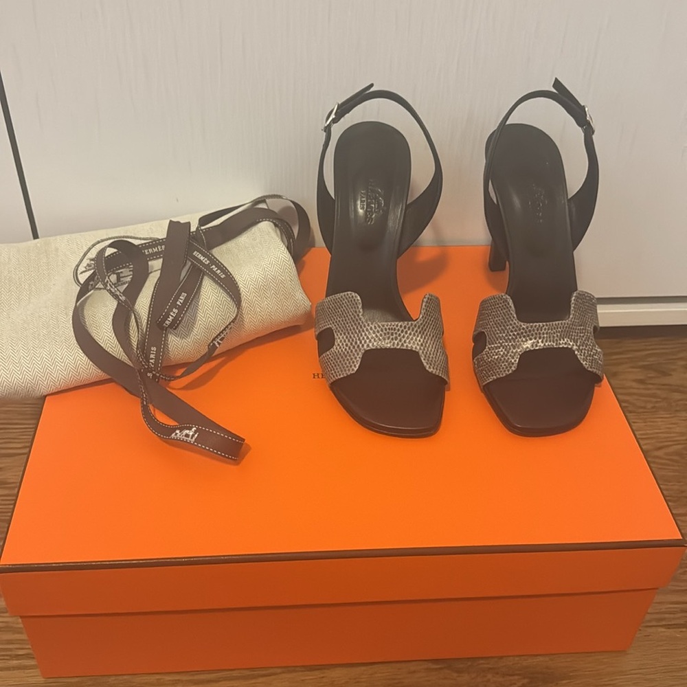 Brand new Hermes Lizard Ella sandal size 36